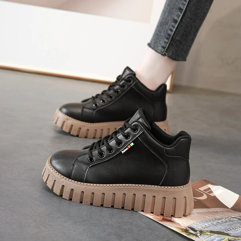 Black / 9