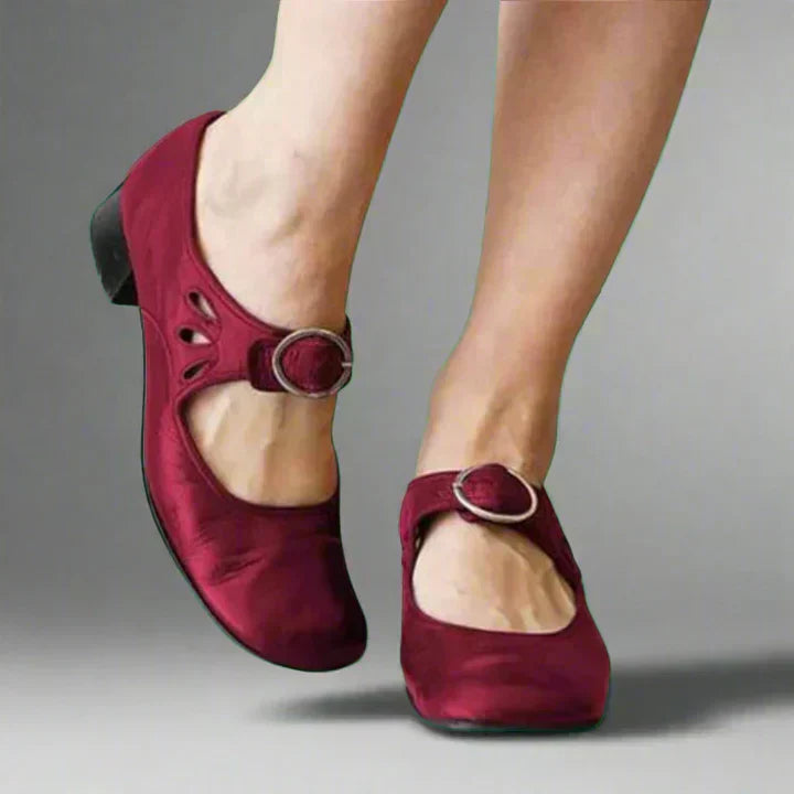 Red / 10