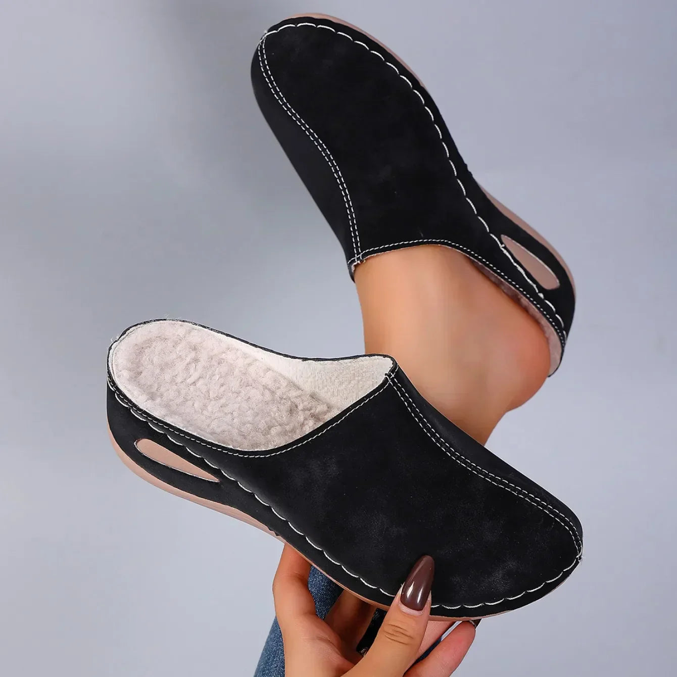 Black / 43
