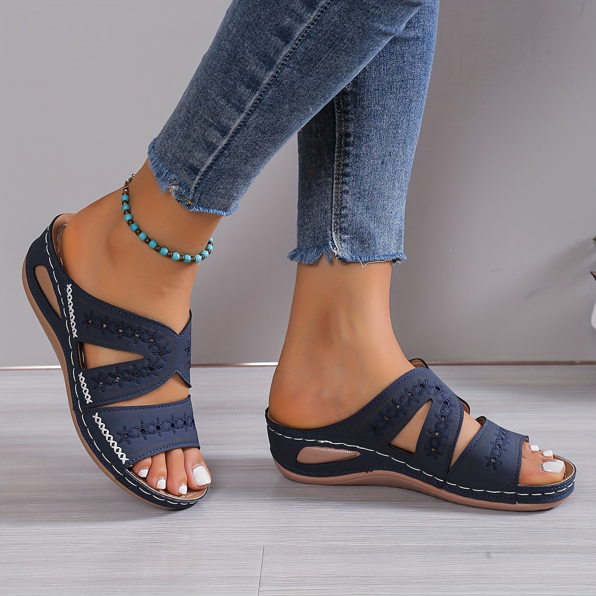 Blue / 12