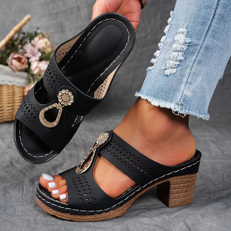 Black / 10